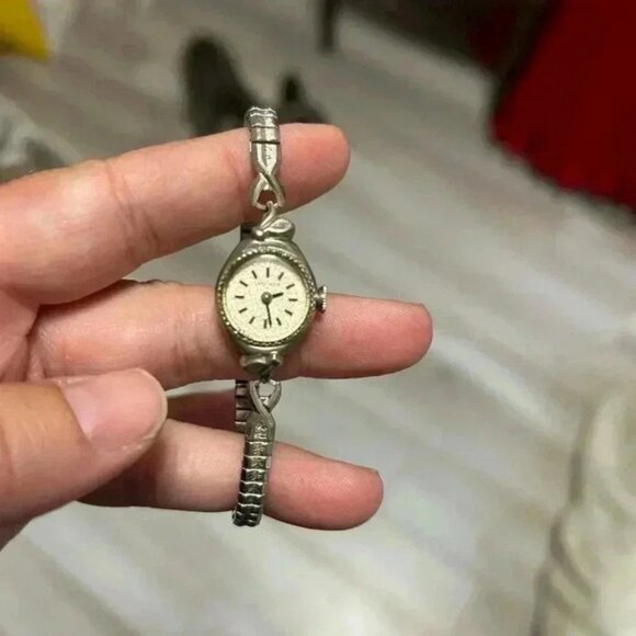 CARAVELLE vintage woman wristwatch, analog adjustable 6 inches - Picture 3 of 5